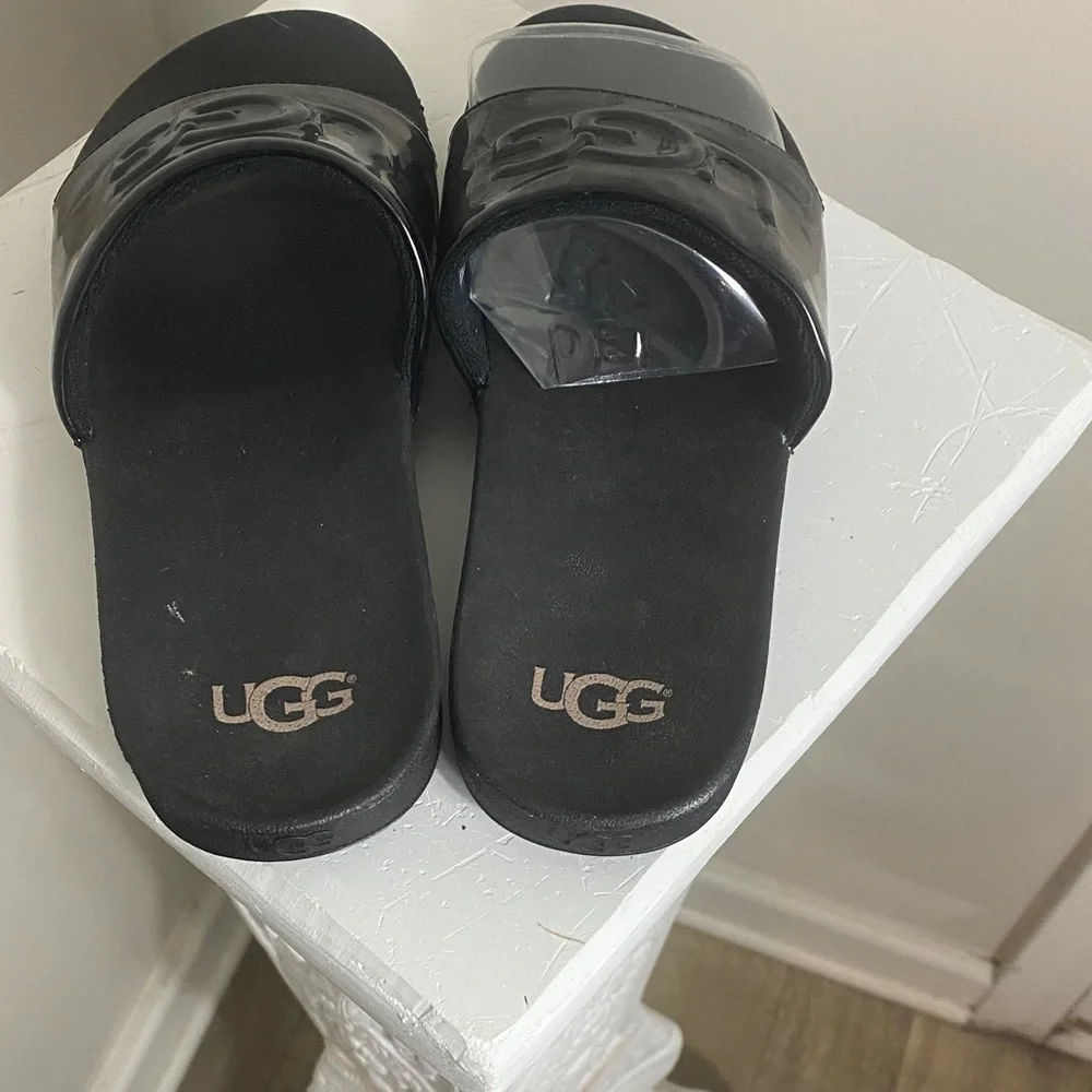 UGG Glossy Black Slides - Picture 3 of 4